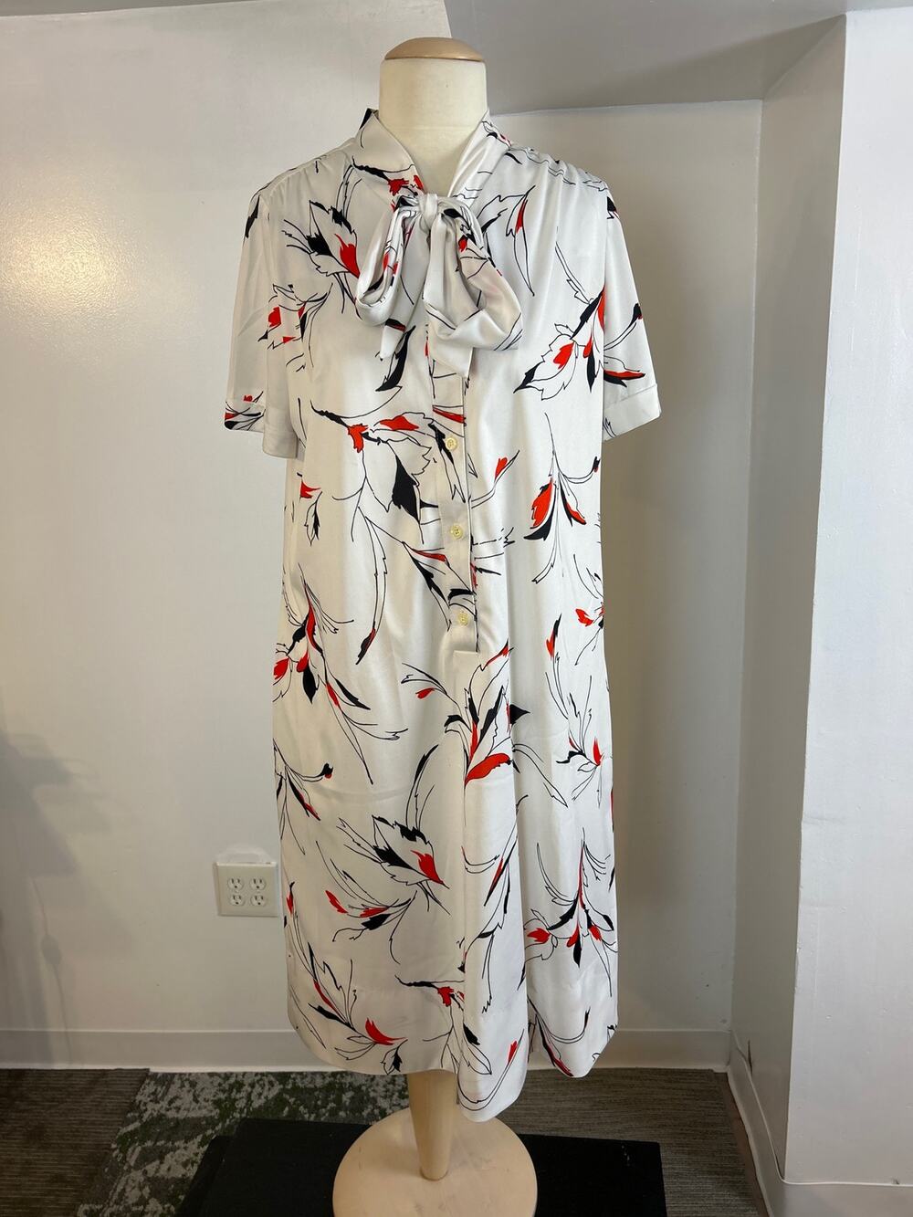 DIane Roberts Dress Midi Button-up Neck Tie Shirt